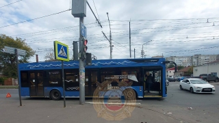 В центре Саратова троллейбус сбил пенсионерку