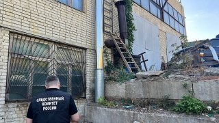На саратовском АТП рабочий госпитализирован после падения с лестницы