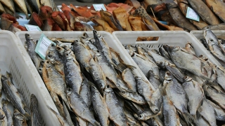 Саратовцев вновь приглашают на Театральную площадь за мясом и рыбой