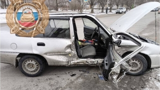 В Балакове два пенсионера не поделили дорогу. В больнице пассажирка