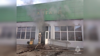 В Пугачеве пожарные тушили торговый центр
