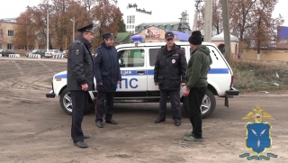 Пожилой грибник потерялся в лесу под Аткарском. Его нашла полиция