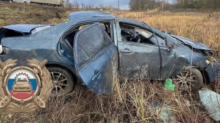 Под Марксом в опрокинувшейся "Тойоте" погиб мужчина