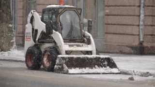 В зимний период улицы в Саратове будут убирать 300 единиц спецтехники