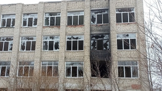 В Саратове второй день горят руины колледжа. Торги прошли успешно