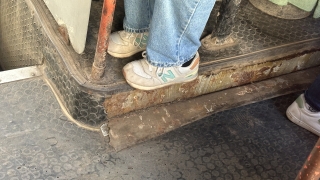 Дыры в салоне, большой интервал движения. Саратовцев возмутило состояние автобусов