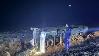 На саратовской трассе в перевернувшемся автобусе пострадали несколько человек