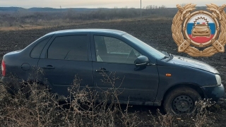 Под Хвалынском женщина-водитель оказалась в кювете