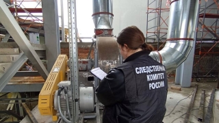 В Аткарске рабочего насмерть придавило трубой