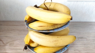 Вслед за овощами на саратовских прилавках начали дорожать фрукты