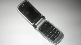 Жительница Энгельса едва не отдала 2,8 млн мошенникам. Ее остановили в банке