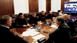 Жители разных районов Саратова сидят без света и тепла