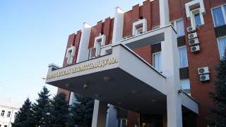 Славянская площадь, Стрелка и детское питание. Саратовские облдепы обсудят первые поправки в бюджет