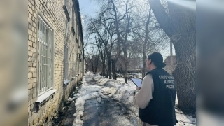 В Саратове наледь с крыши упала на подростка. Реакция главы СК