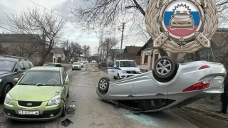 В Энгельсе дорогу на Персидского не поделили две автоледи