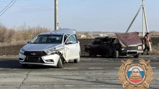 На саратовской трассе не разъехались два водителя. Один в больнице