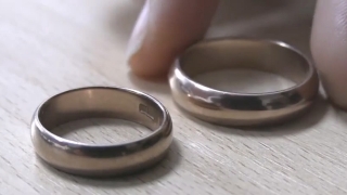 В Саратове продавец курток ограбил пенсионера прямо у него в квартире