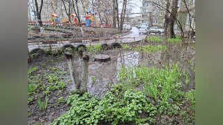 Жители девятиэтажки неделю ждут устранение коммунальной аварии