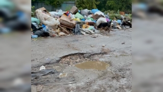 Вывоз мусора в Саратове: "У вас тут ужасная дорога. Мы не поедем"