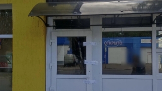 Приставы закрыли энгельсский "Хлеб из тандыра" из-за иностранца-повара