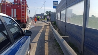 На трассе в Гагаринском районе иномарка влетела в остановку
