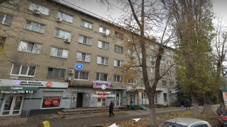 Ночью три расчета тушили саратовскую пятиэтажку