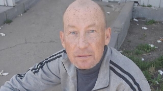 В Саратове ищут лысого мужчину с голубыми глазами