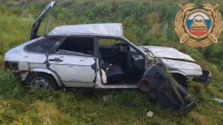 В перевернувшихся на саратовских дорогах автомобилях пострадали четыре человека