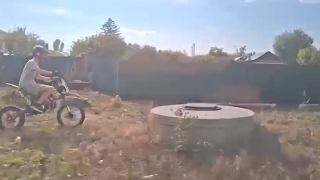 В Саратове 16-летний байкер пытался уйти от погони. Видео