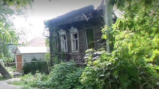 За день в крупных пожарах сгорели два нежилых дома