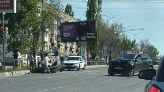 Полиция ищет свидетелей аварии с пострадавшими в Саратове