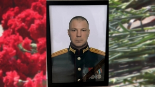 СВО. В Энгельсе простились с лейтенантом Андреем Спицыным, в Саратове – с Александром Куриленко