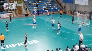 Саратовские гандболисты выстояли против вице-чемпионов России из Питера