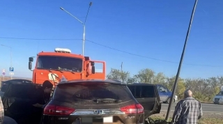 Под Энгельсом дорогу не поделили "КамАЗ" и "Атлас". Двое в больнице