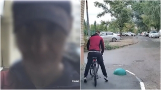 Незадачливый похититель велосипеда сначала попал на камеру, а потом заклеил ее