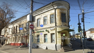 В Саратова признали аварийным старый дом на Московской. Его хотят снести