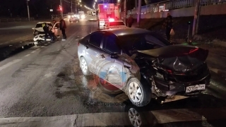 В аварии на Стрелке пострадали двое водителей