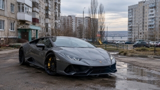 В Саратовской области число люксовых автомобилей выросло почти на 40%