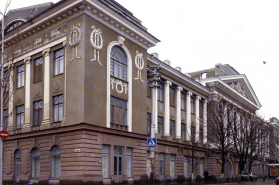 На реставрацию фасадов Радищевского музея направят 1,8 млн рублей