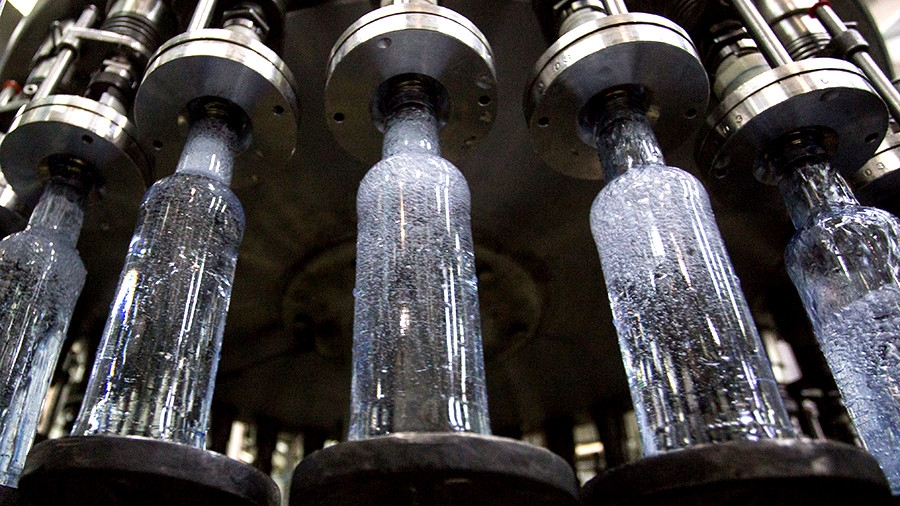 Дешевая водка может подорожать до 300 рублей