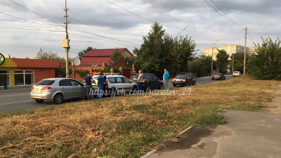 Попавший в ДТП саратовец скончался до приезда "скорой"