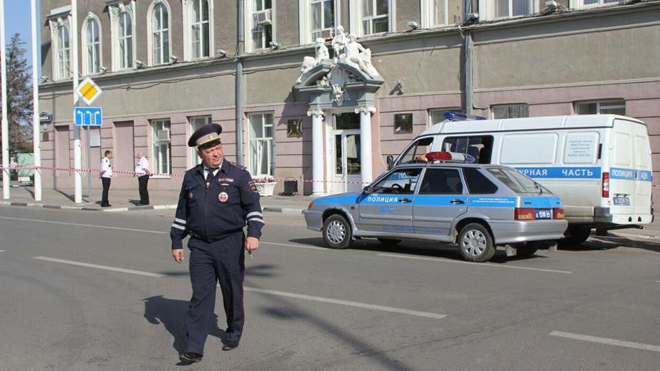 Сотрудники мэрии и гордумы вернулись на рабочие места