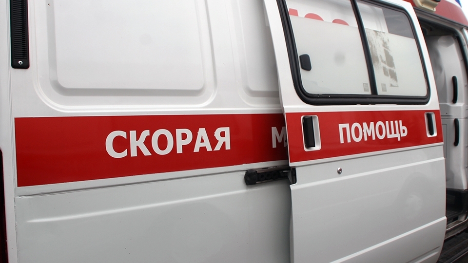 В столкновении двух иномарок пострадали двое детей