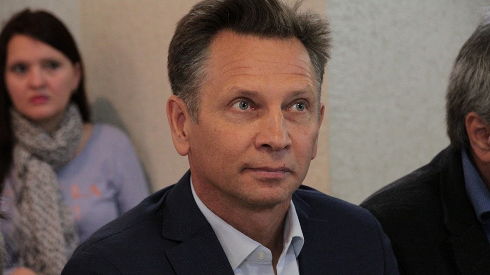 Михаил Волков указал на отличия дизайн-кода "Стрелки" и вывесок в Петербурге