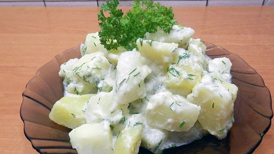 Саратовстат: цены на сметану и картофель по-прежнему выше средних по ПФО
