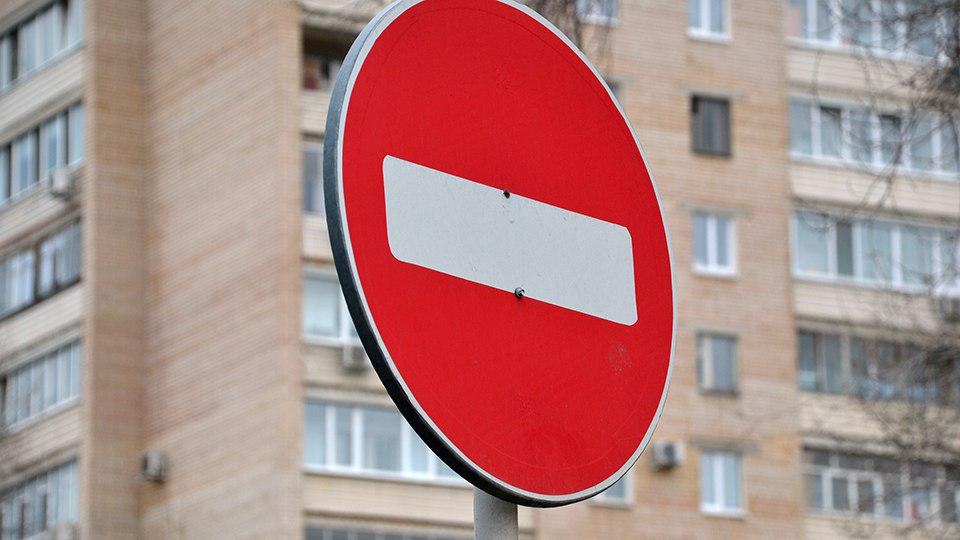 Оползень на спуске с Кумысной поляны. На Новоузенской перекрыто движение