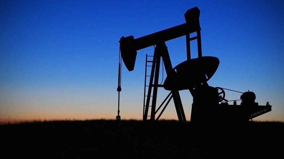 Саратовстат: в регионе упало производство нефти и молока