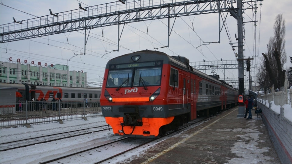 Минтранс пообещал дачникам дополнительные электрички и автобусы