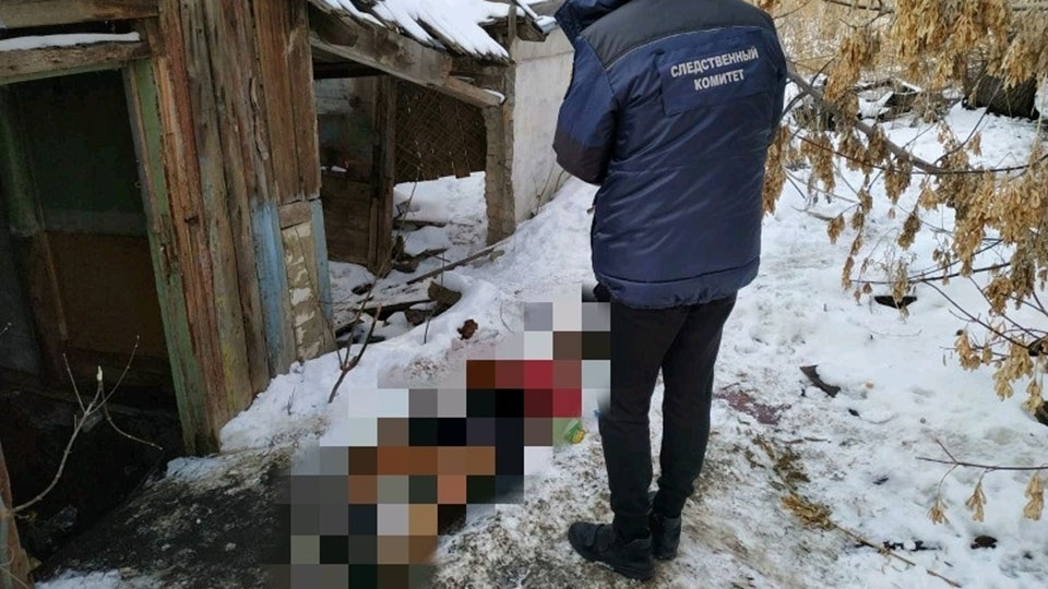 Саратовец застал дома незнакомца и зарезал за это сожительницу