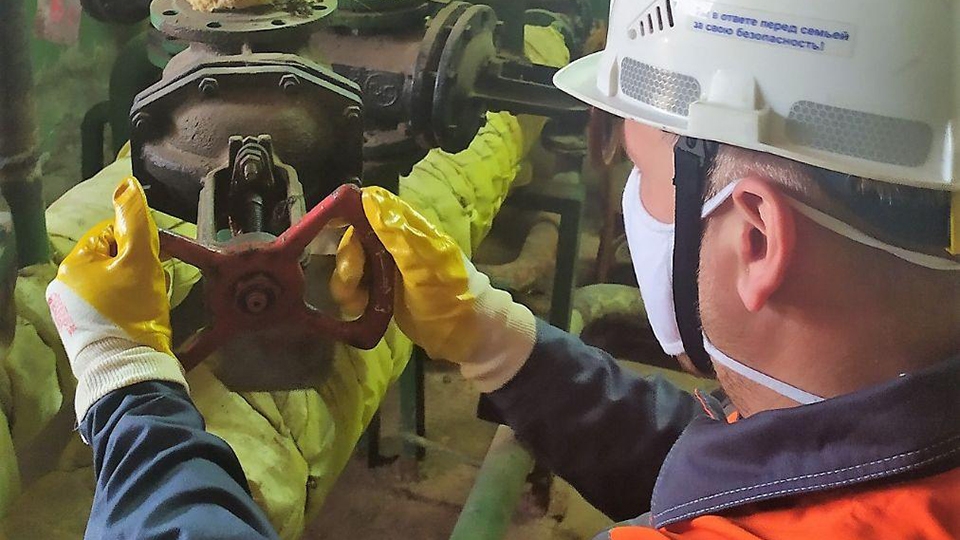 Энергетики восстанавливают горячее водоснабжение в Ленинском районе